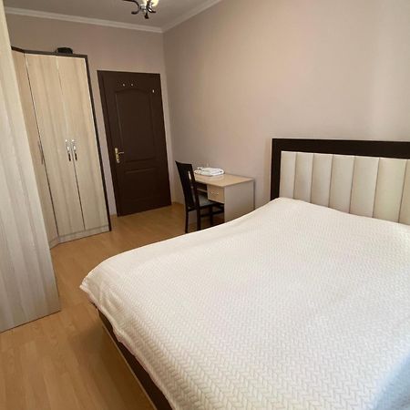 Comfortable 2-Br For 4 Tirana Exterior foto